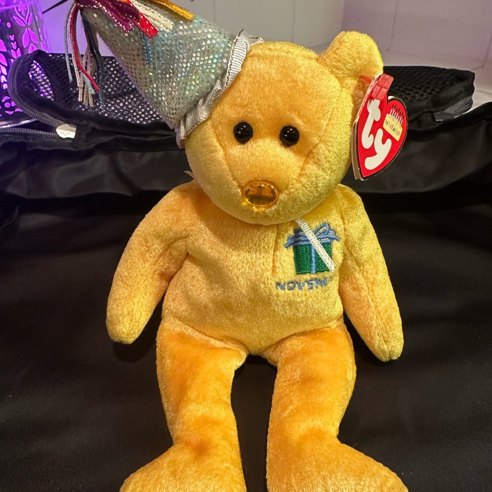 “November” Birthday Beanie Baby w/Sparkly Party Hat